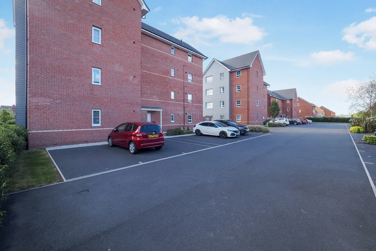 Regeneration Way, Beeston, NG9, photo 16