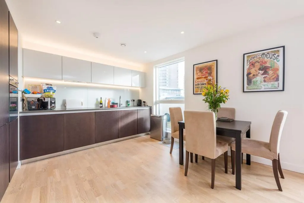 Pump House Crescent, London, TW8, photo 2