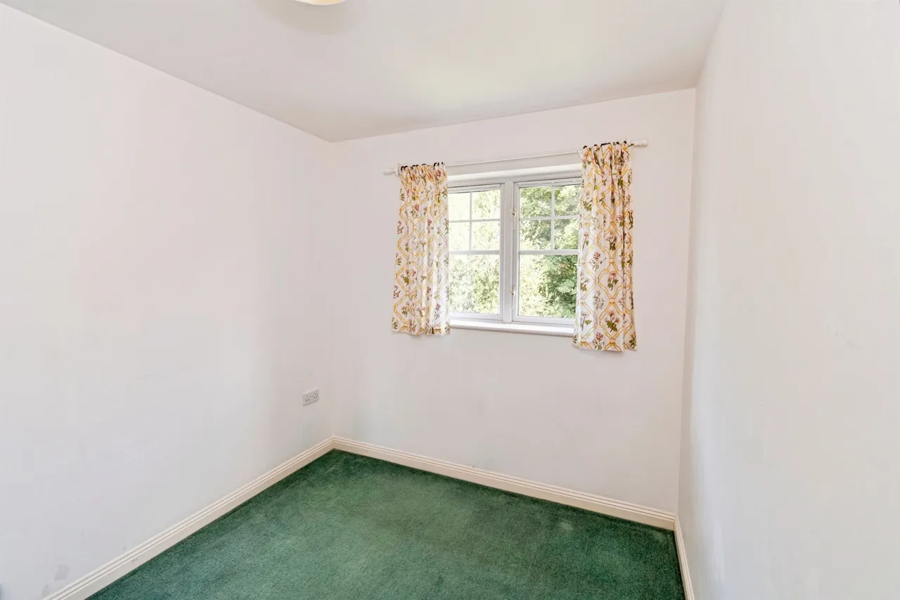 Terrier Close, Hedge End, SO30, photo 9
