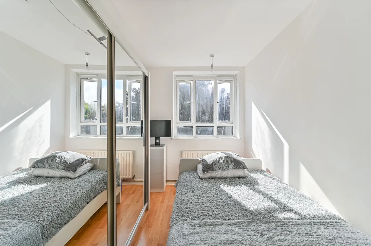 35 Randisbourne Gardens, London, photo 7