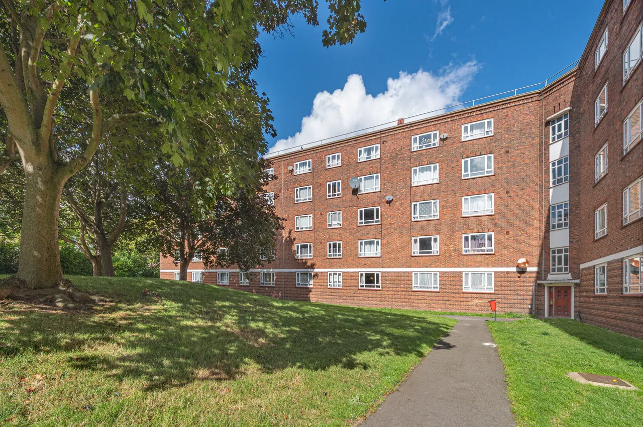 35 Randisbourne Gardens, London, photo 11