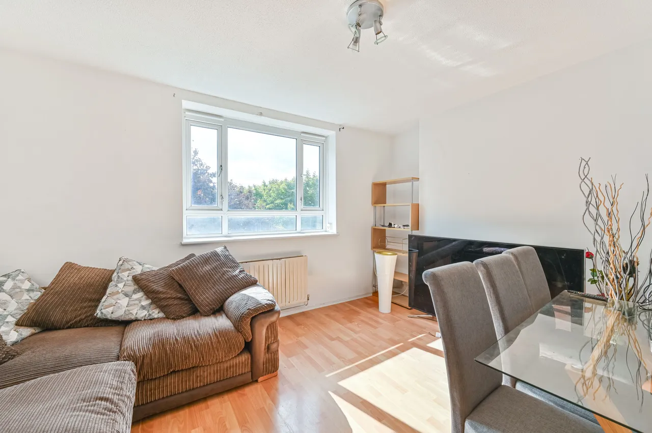 35 Randisbourne Gardens, London, photo 8