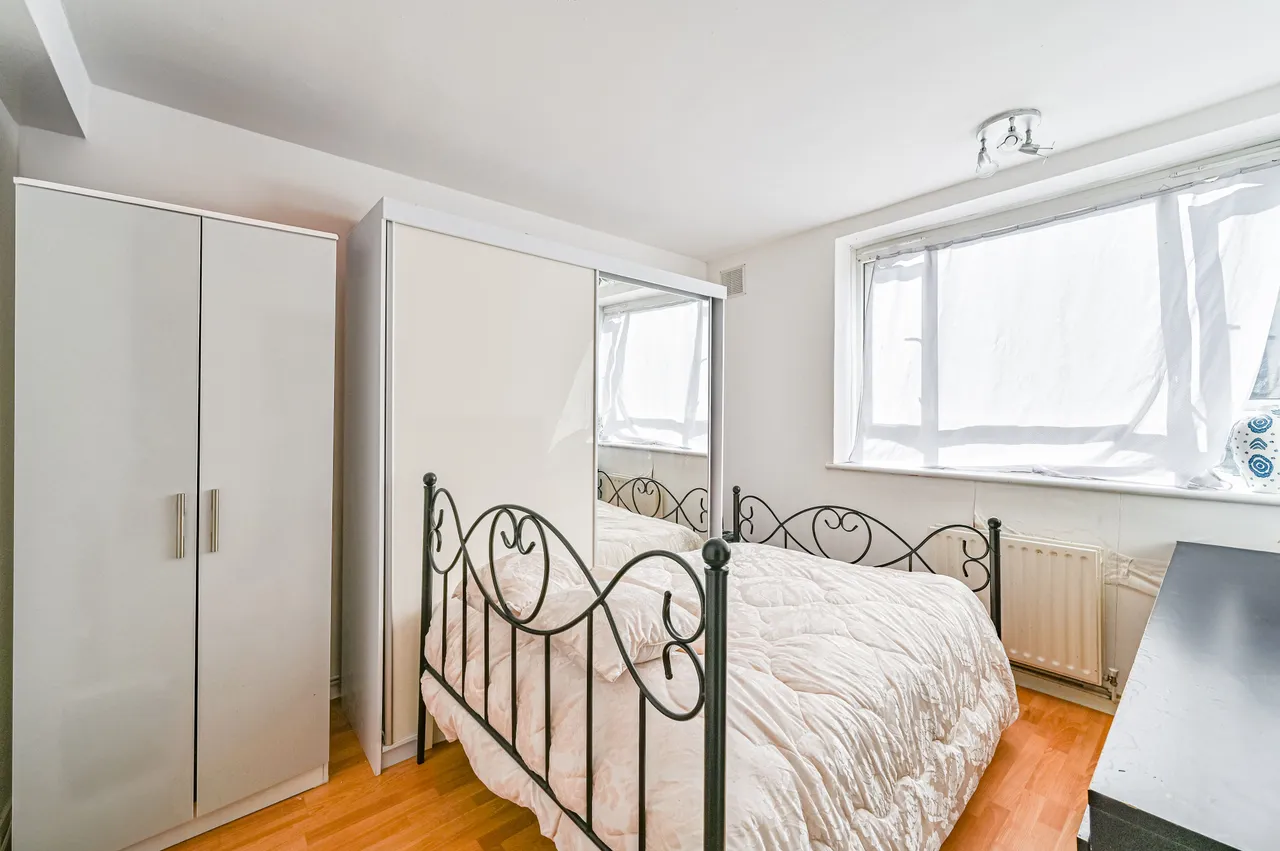 35 Randisbourne Gardens, London, photo 6