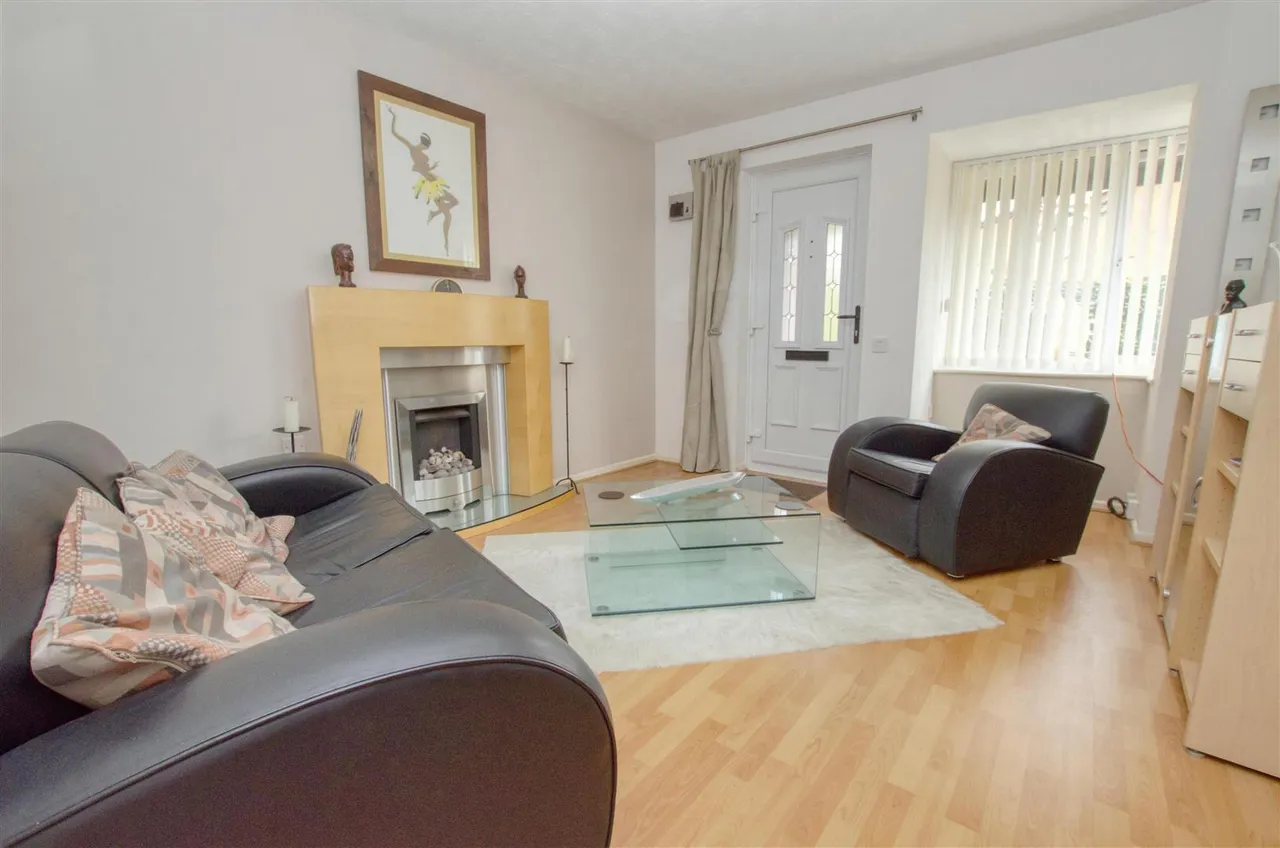 Harbourne Gardens, West End, Southampton, SO18 3LZ, photo 3
