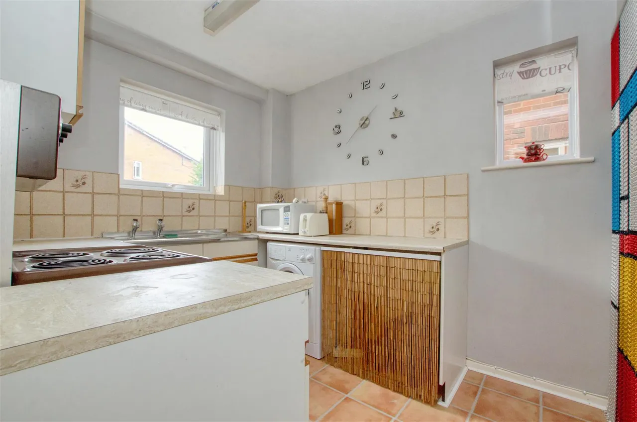 Harbourne Gardens, West End, Southampton, SO18 3LZ, photo 5