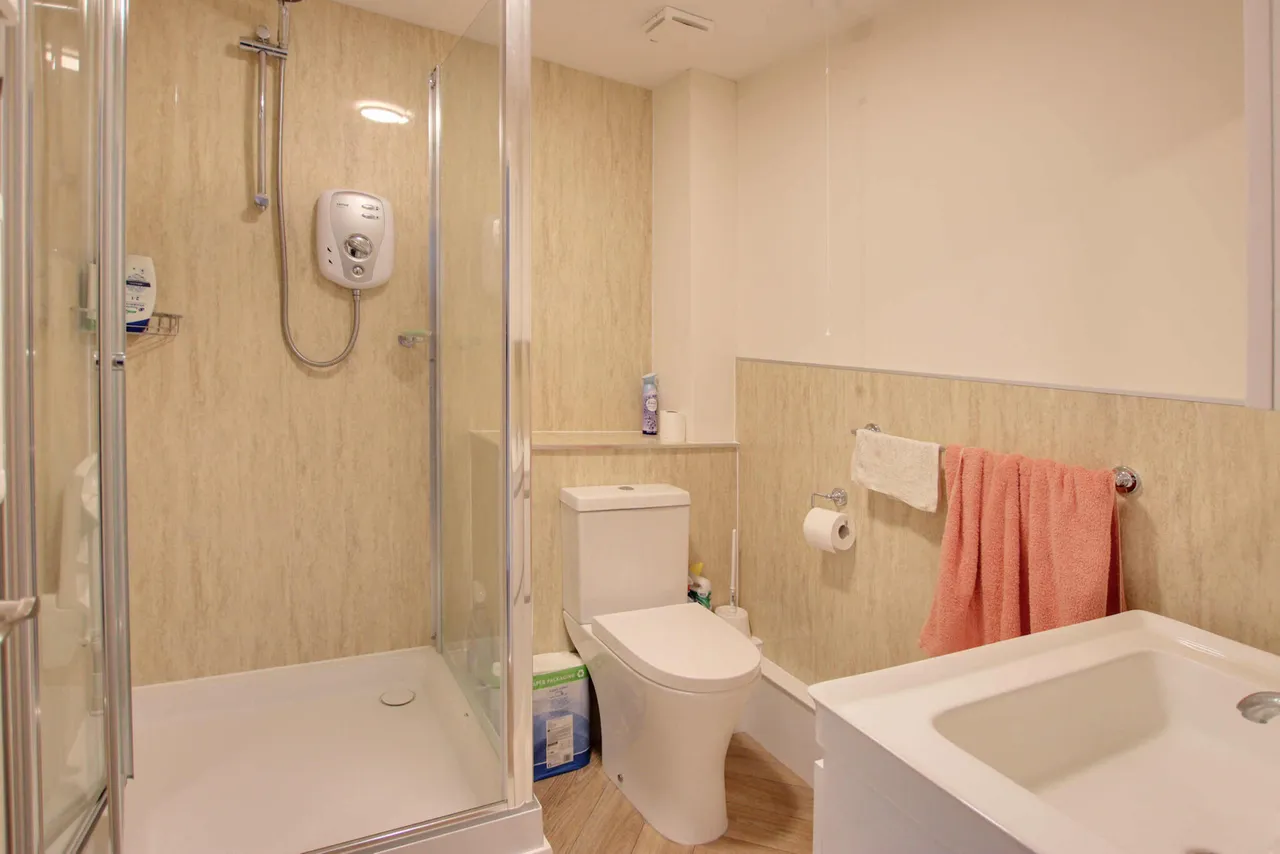 Flat 6, Alderbrook Court, West Wickham, 58 The Alders, BR4 9PG, photo 6
