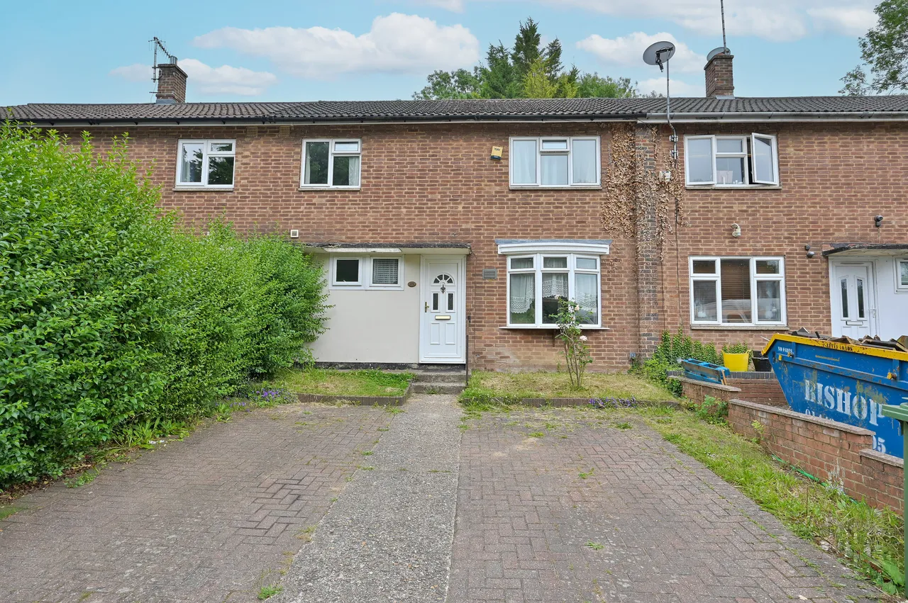 3 bed house to rent — 399 Barnacres Road, Hemel Hempstead