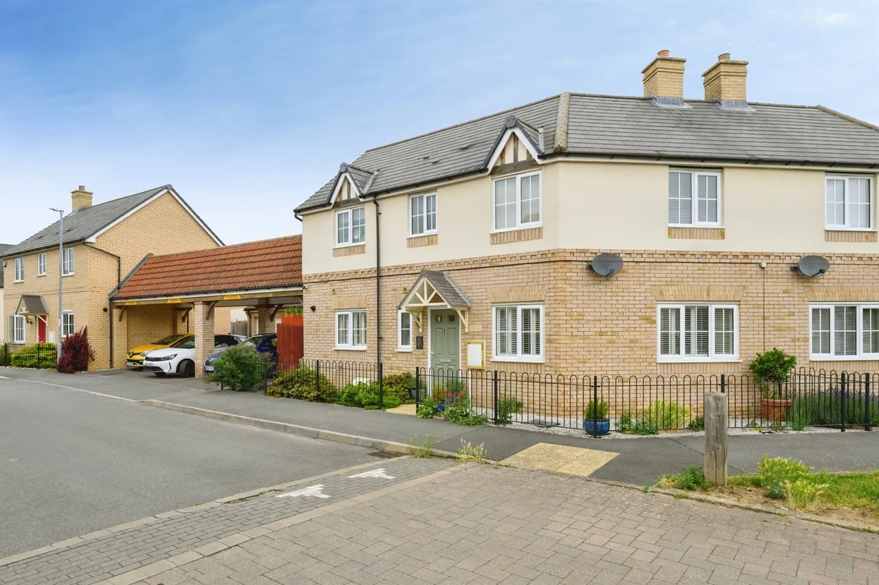 3 bed house for sale — Rowell Way, Sawtry, HUNTINGDON