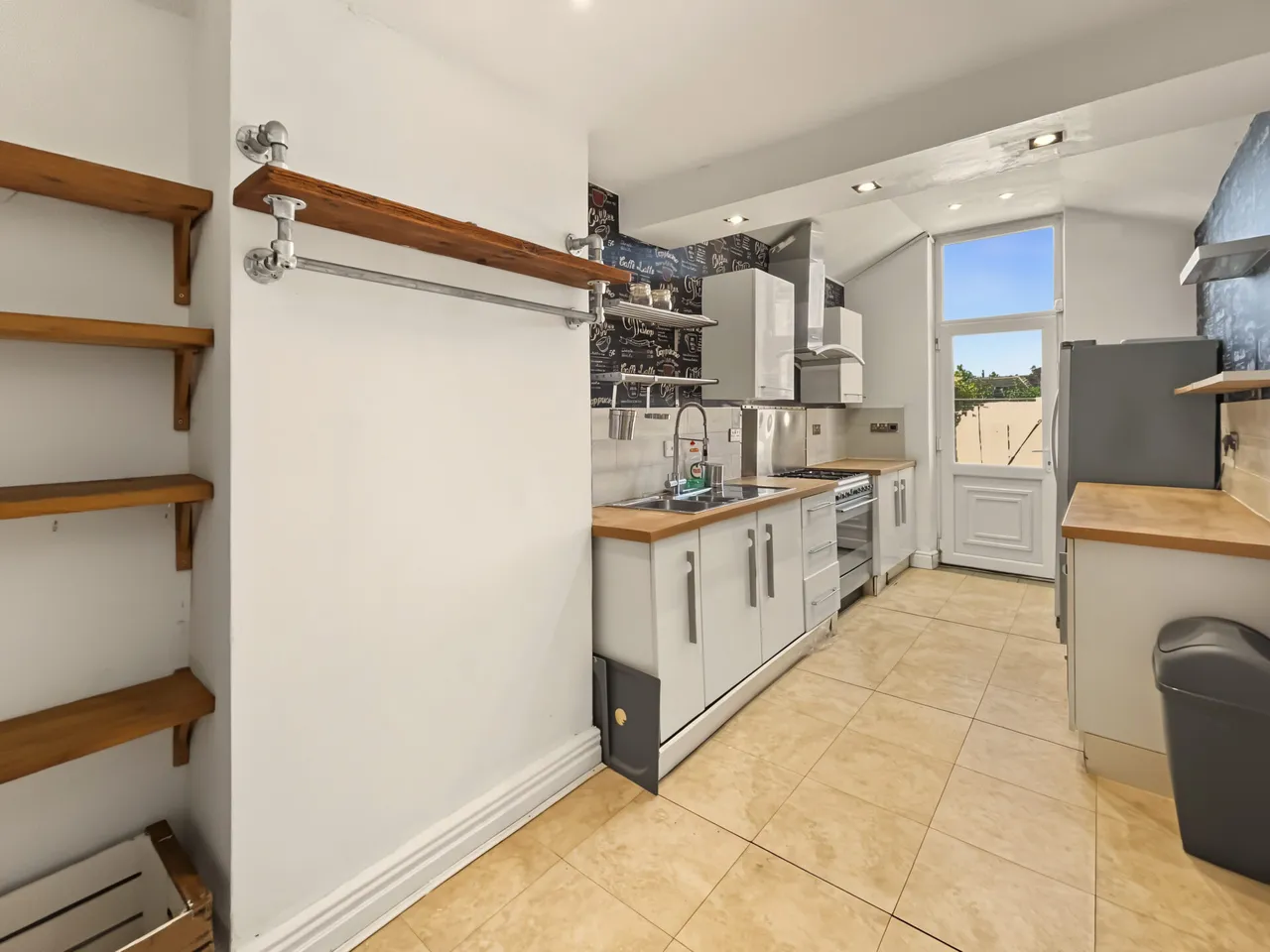 Willow Road, Prestwich, M25, photo 6