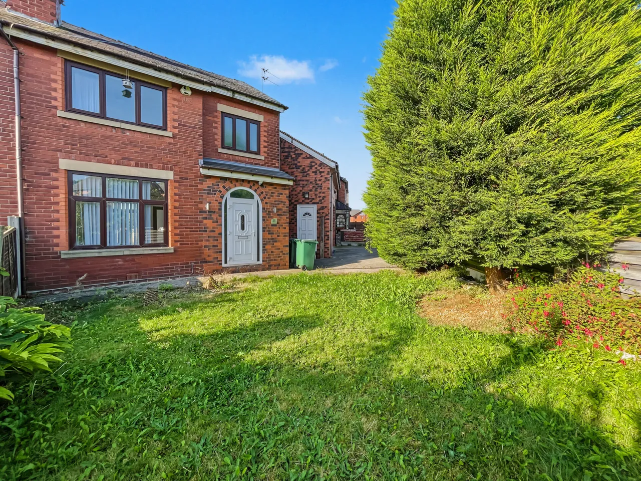 3 bed house for sale, Willow Road, Prestwich, M25