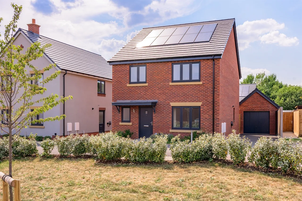 4 bed house for sale, Wood Avens Way, Kettering, NN14
