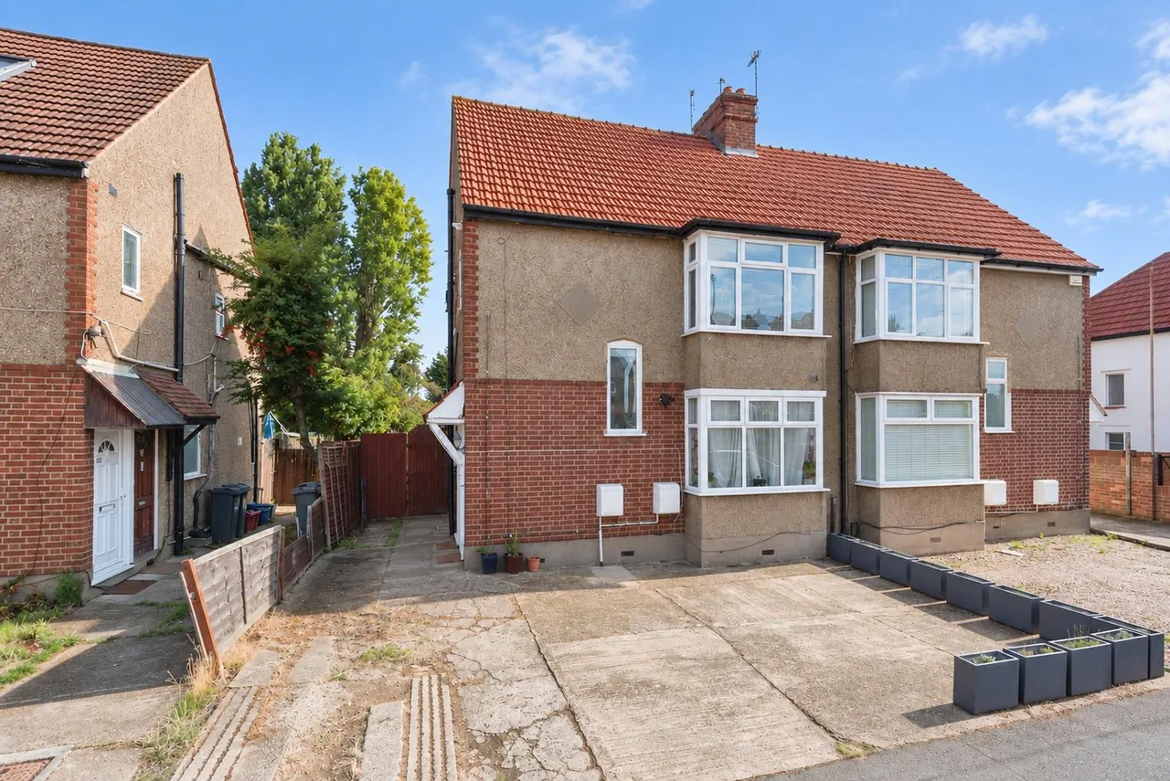 1 bed flat for sale, Imperial Road, Feltham, TW14