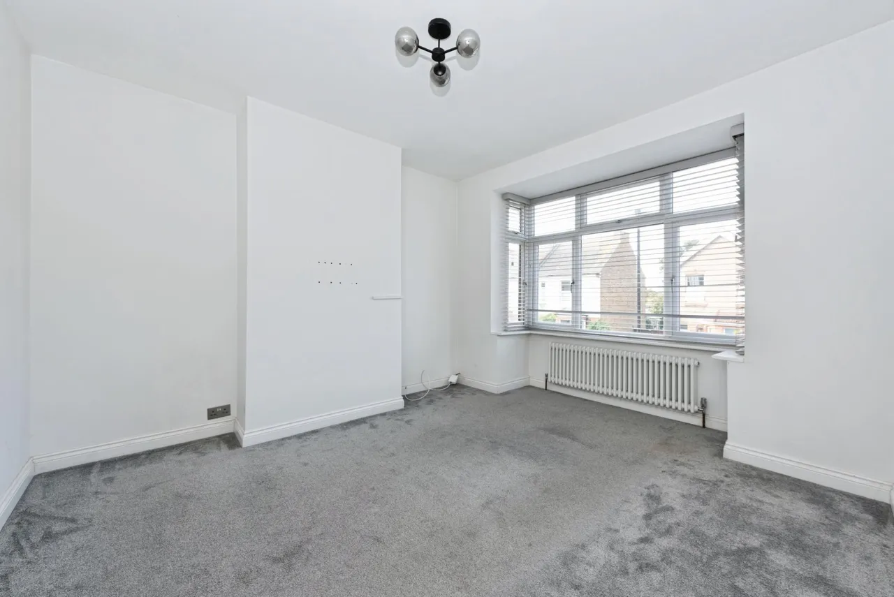 Imperial Road, Feltham, TW14, photo 2