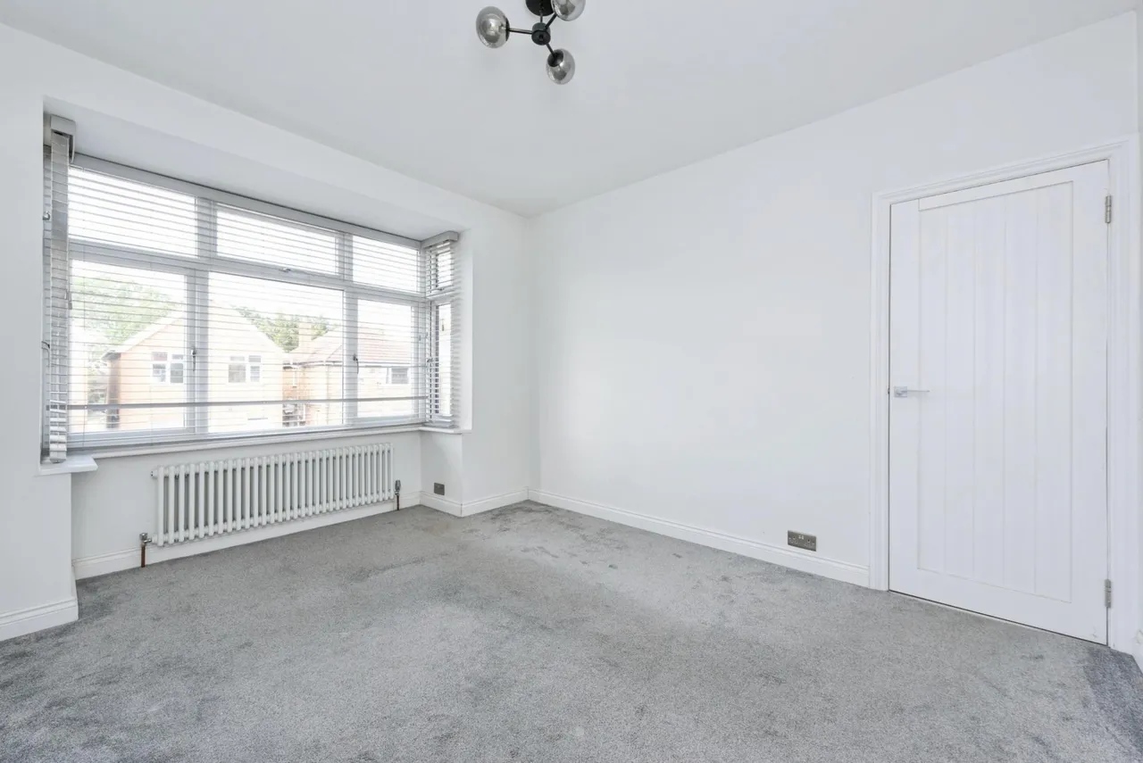 Imperial Road, Feltham, TW14, photo 5