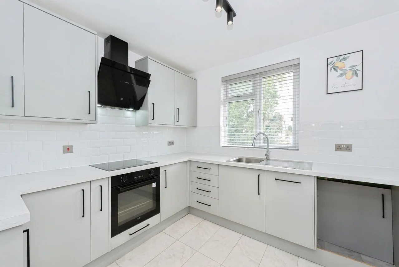 Imperial Road, Feltham, TW14, photo 7