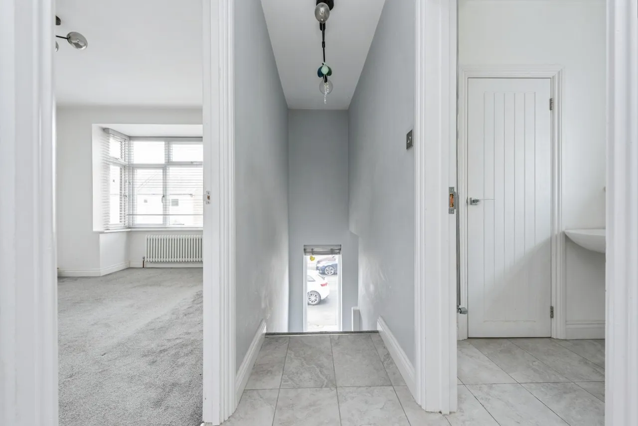 Imperial Road, Feltham, TW14, photo 17