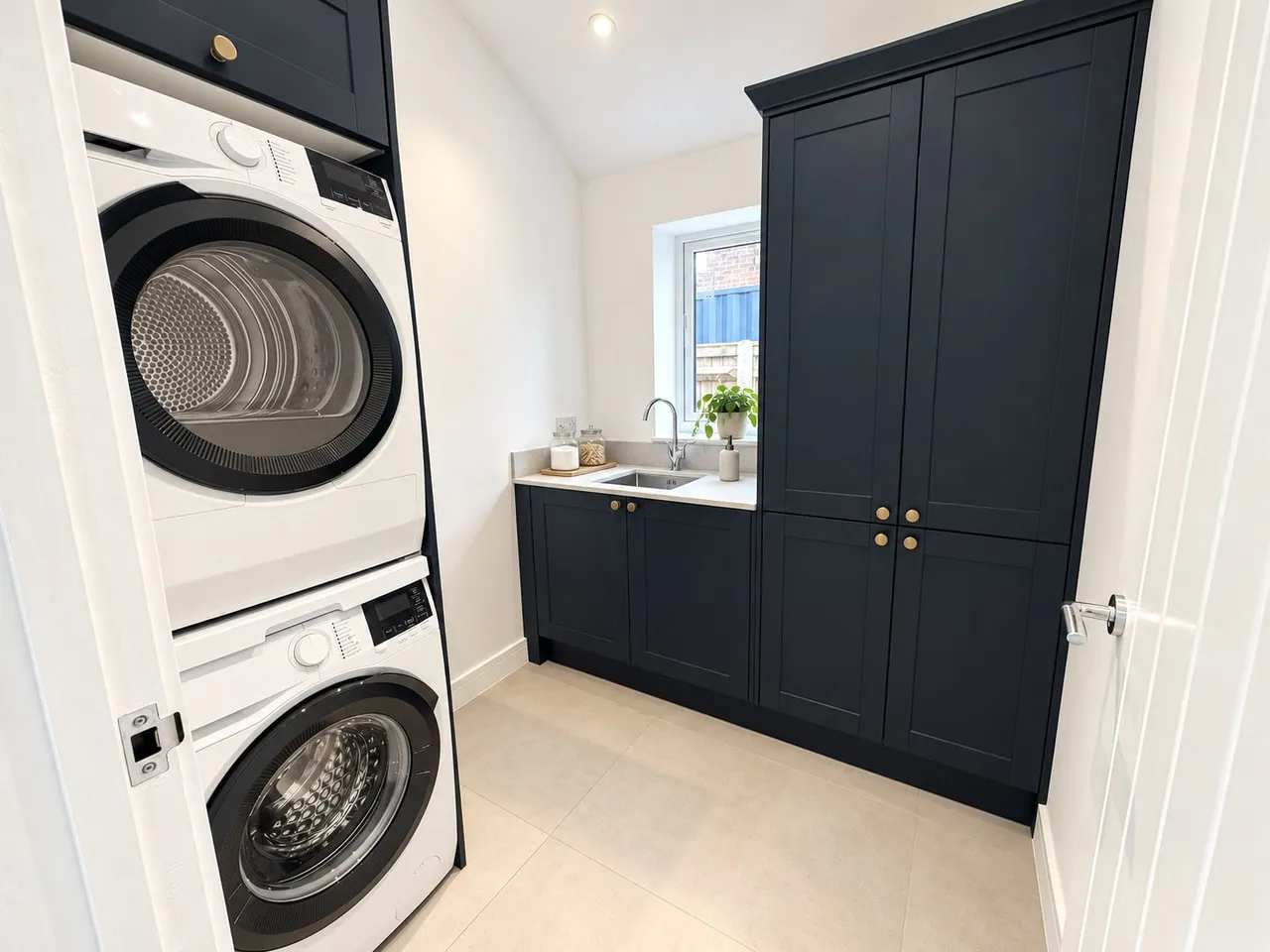 St. Johns Road, Farnborough, Hampshire, GU14 9RN, photo 8