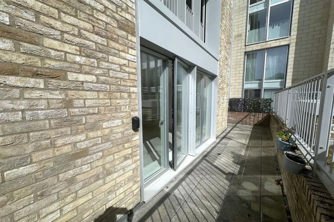 St. Johns Road, Altrincham, WA14, photo 11