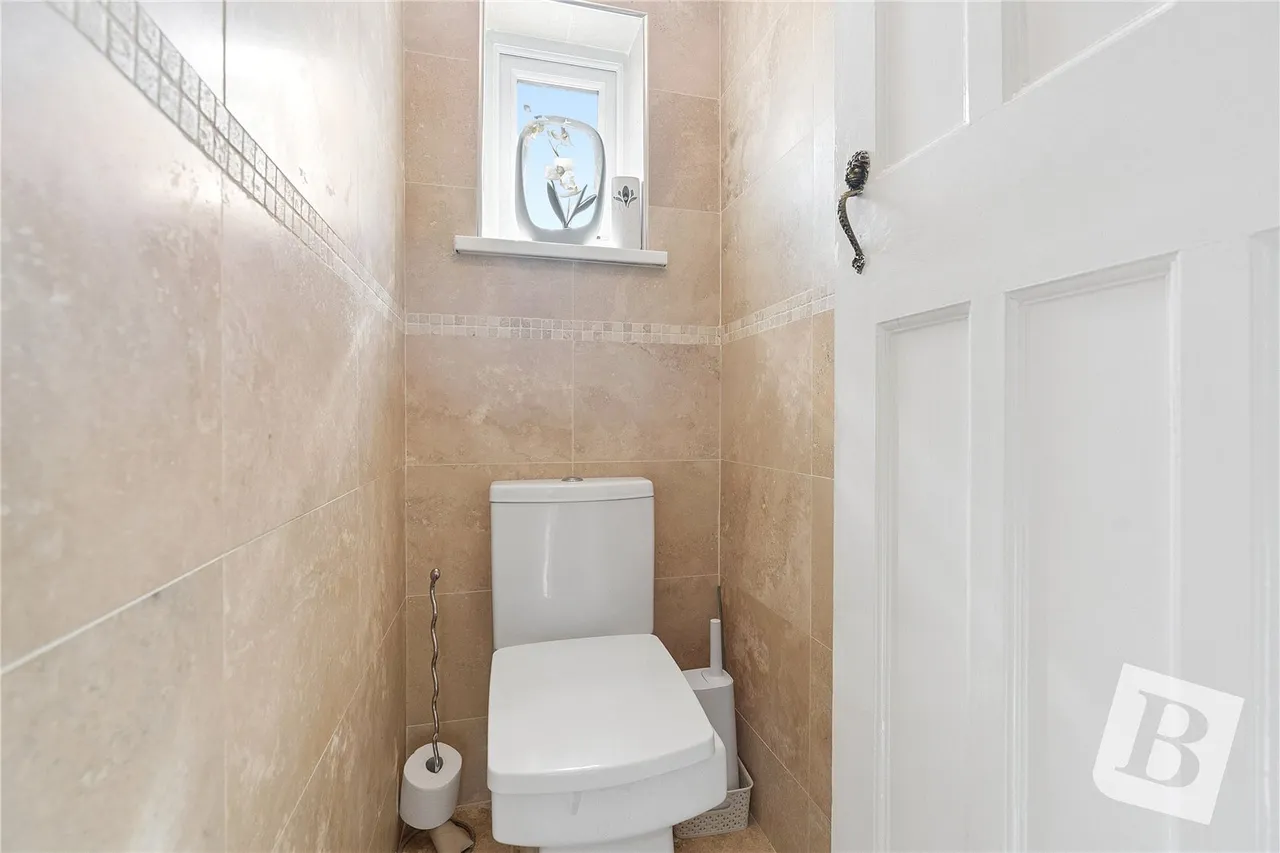 Havering Gardens, Chadwell Heath, RM6, photo 11