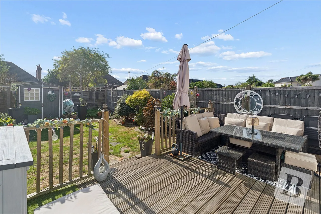 Havering Gardens, Chadwell Heath, RM6, photo 12