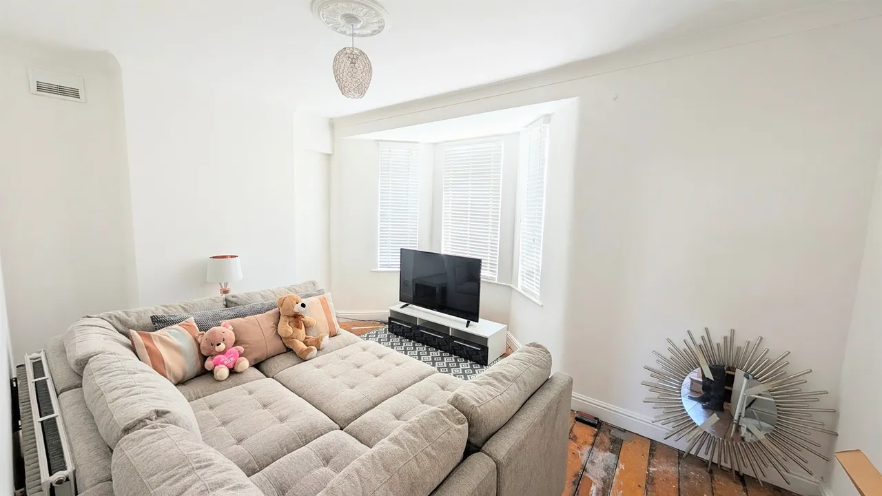 Woodchurch Lane, Birkenhead, CH42, photo 4