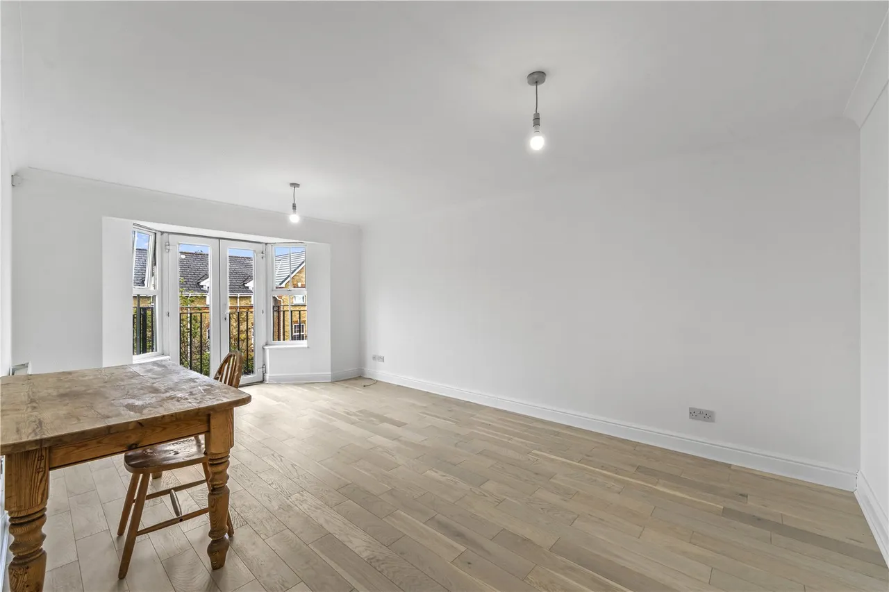Draper Close, Isleworth, TW7 4SX, photo 3