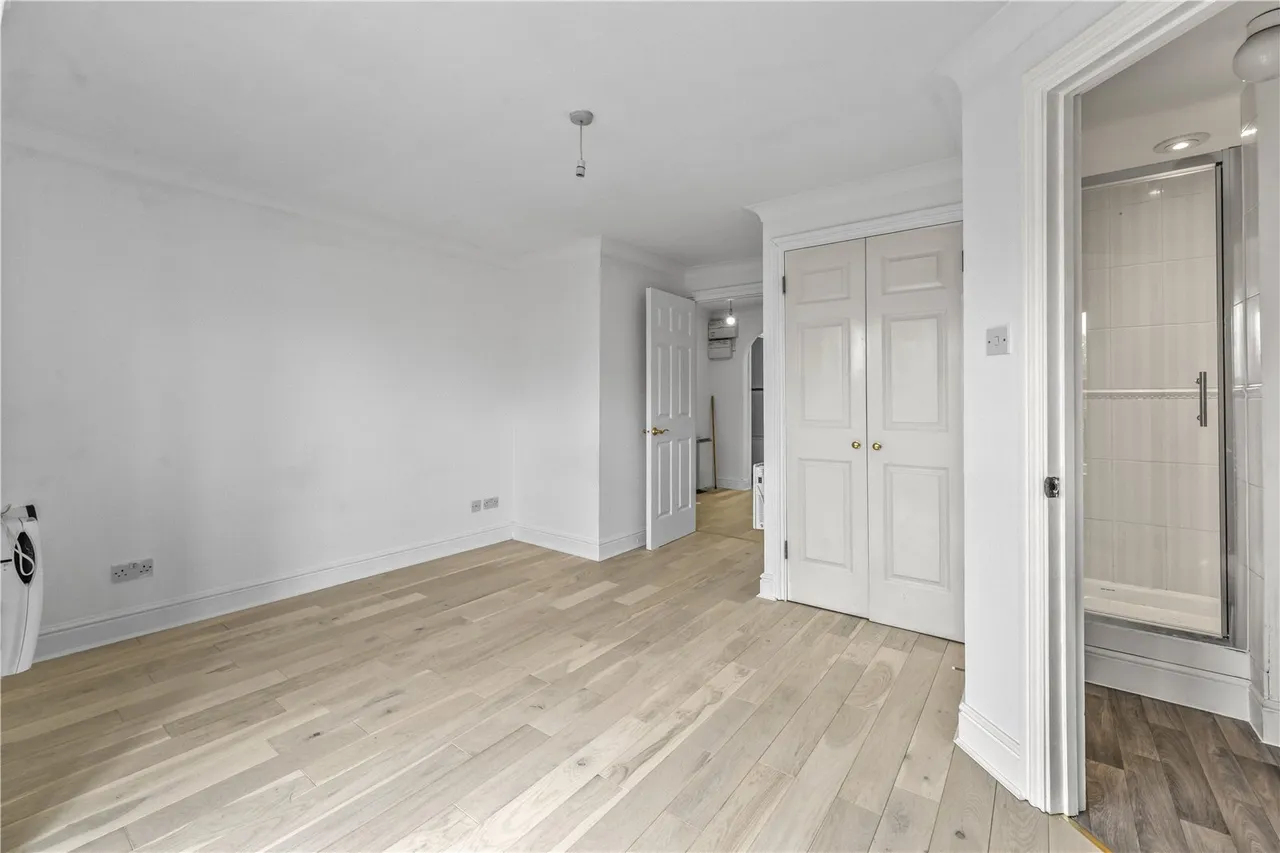 Draper Close, Isleworth, TW7 4SX, photo 9