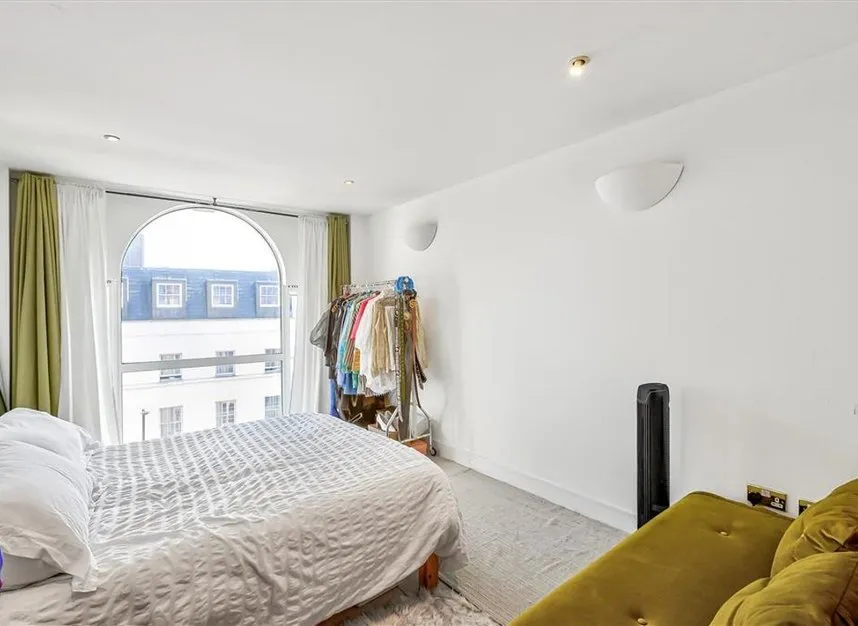 Borough High Street, London Bridge, SE1, photo 6