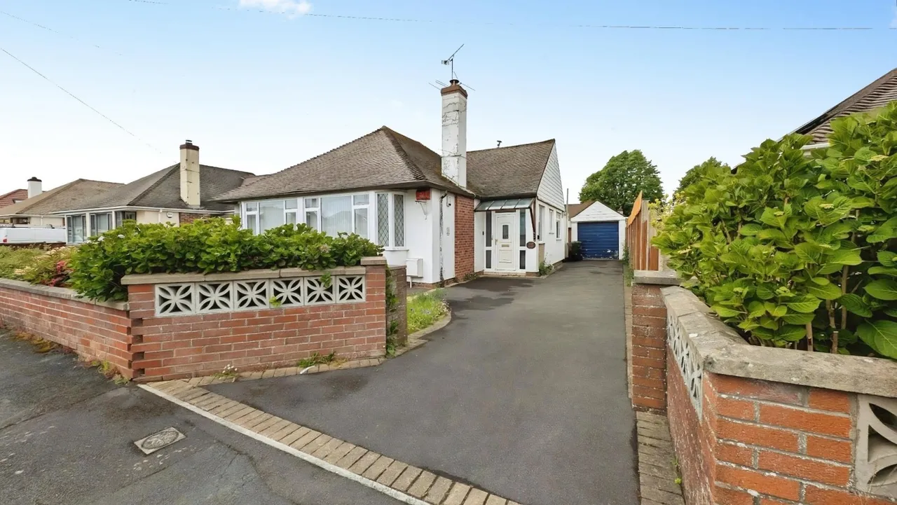 3 bed house for sale, Robel Avenue, Frampton Cotterell, BS36