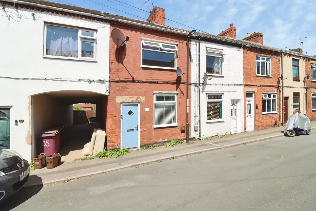 2 bed house for sale, Nesbit Street, Hillstown, S44