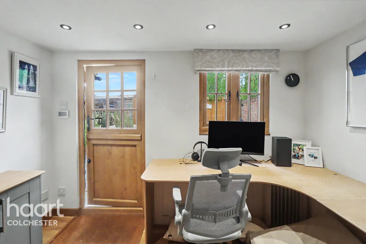 Halstead Road, Colchester, CO6, photo 25