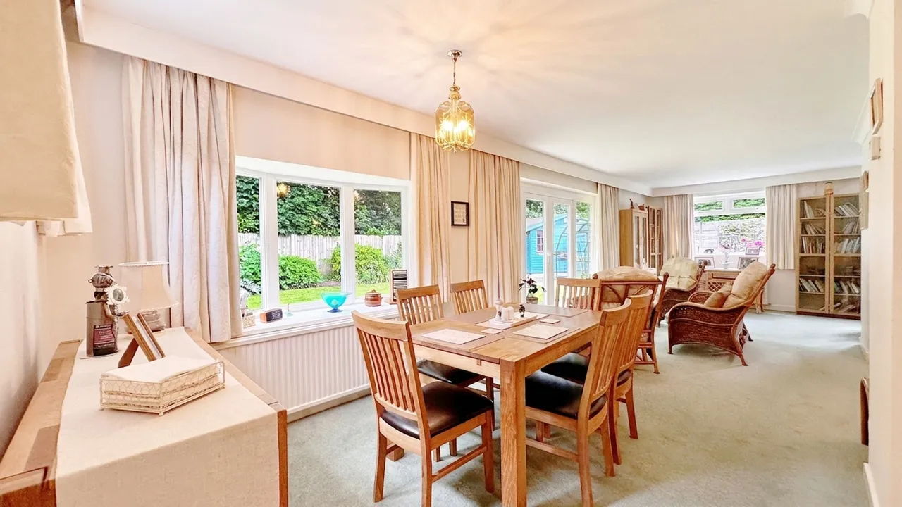Parklands Way, Stockport, photo 10