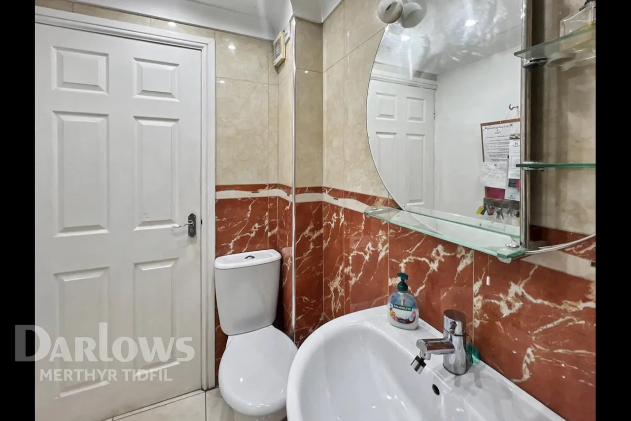 Brecon Road, Aberdare, photo 16