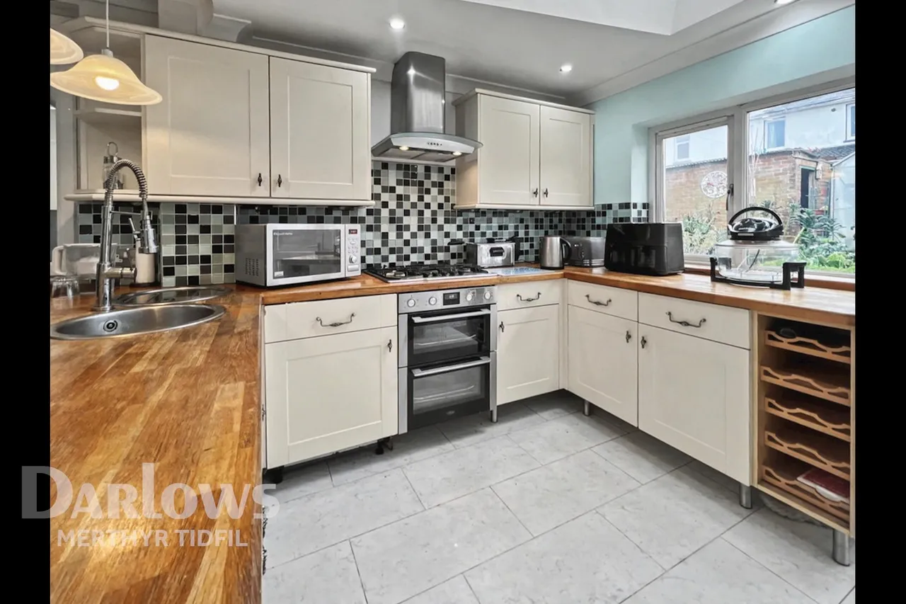 Brecon Road, Aberdare, photo 8