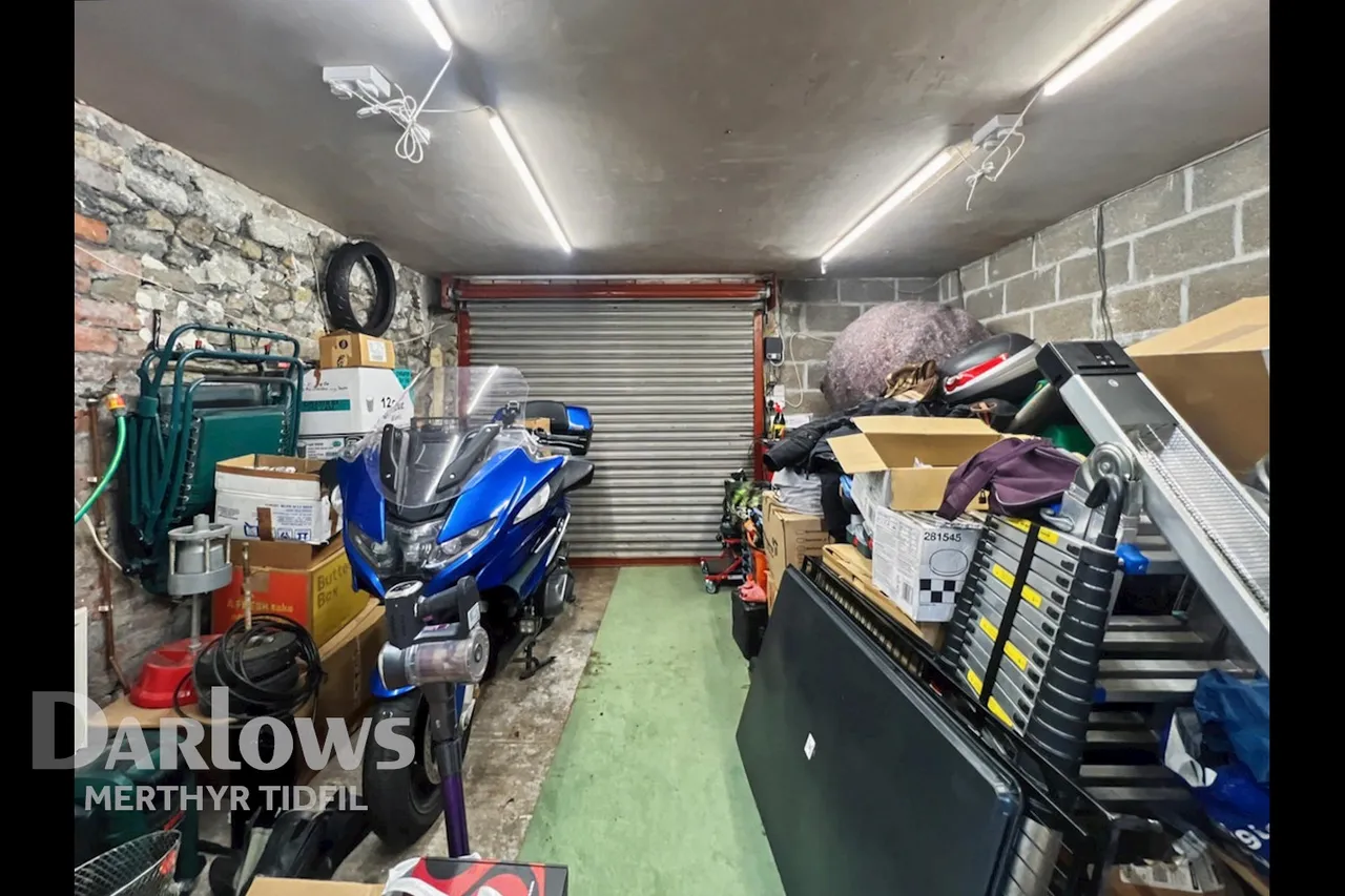 Brecon Road, Aberdare, photo 25