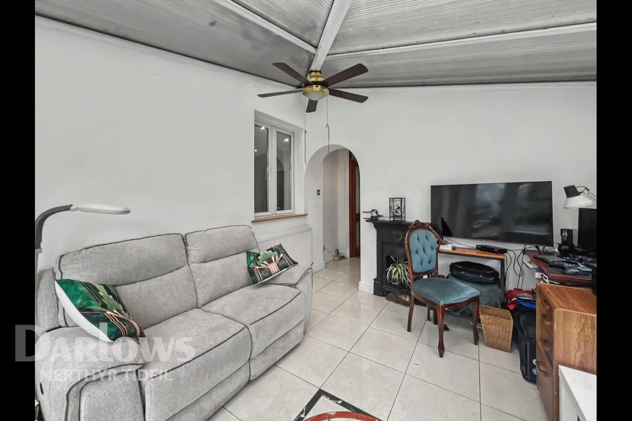 Brecon Road, Aberdare, photo 14