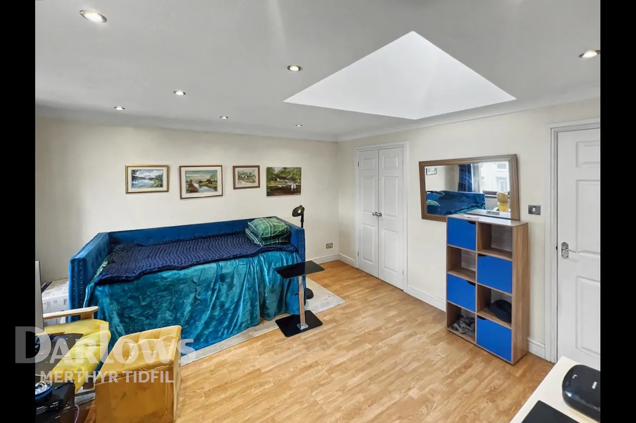 Brecon Road, Aberdare, photo 15