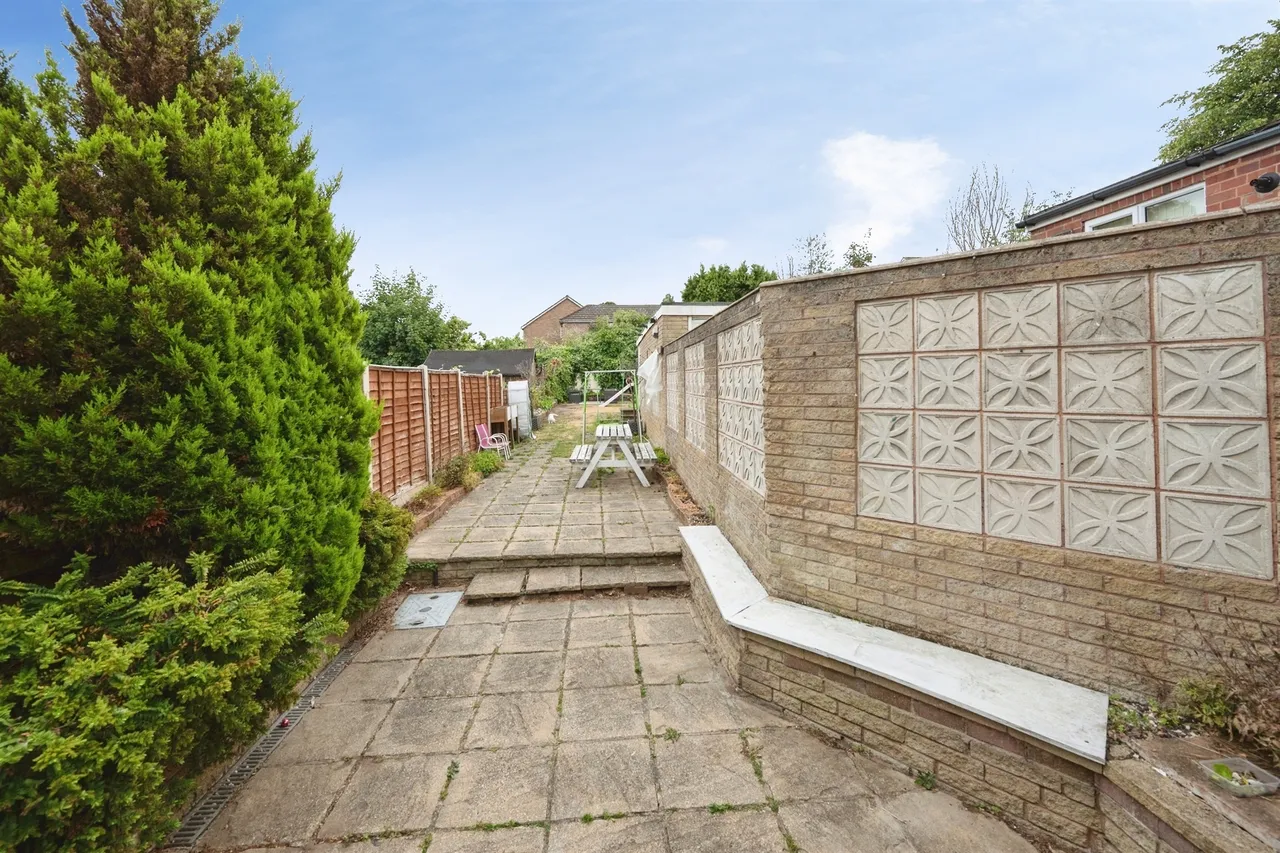 The Broadway, West Bromwich, B71, photo 8