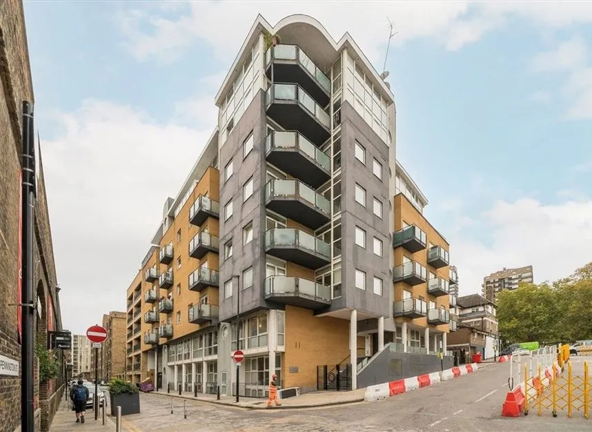 1 bed flat to rent, Artichoke Hill, London, E1W