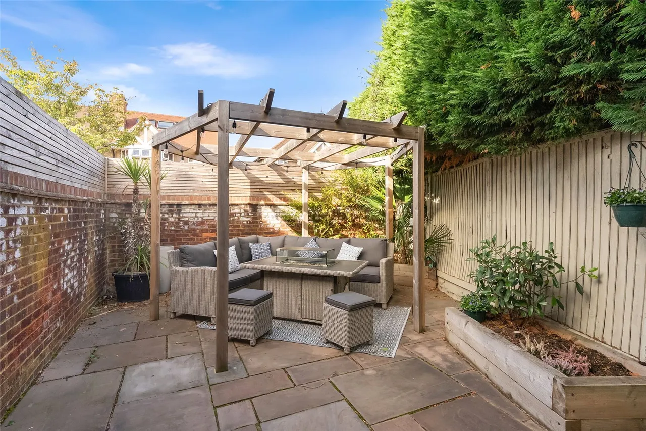Ryecroft Avenue, Twickenham, TW2, photo 13