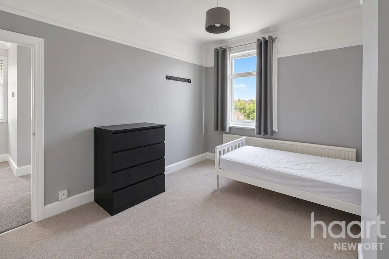 St Julians Avenue, Newport, NP19, photo 14