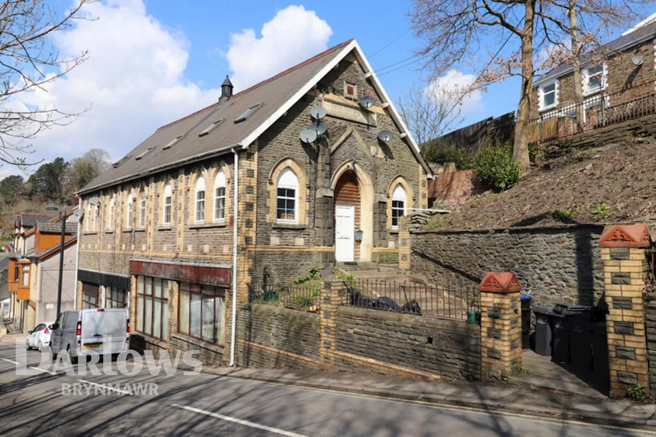 1 bed flat for sale, High Street, Abertillery