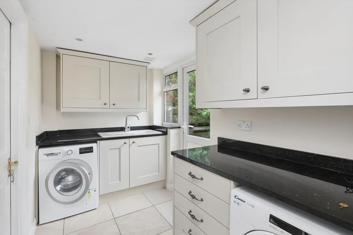 Millhedge Close, Cobham, KT11, photo 13