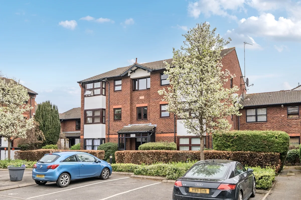 flat to rent — Mayfield Road, Shepherds Bush, London, W12