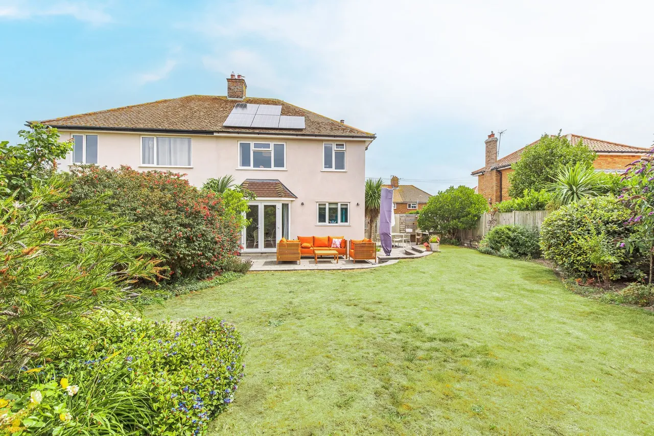 Characterful Coastal Home in Cromer, photo 2