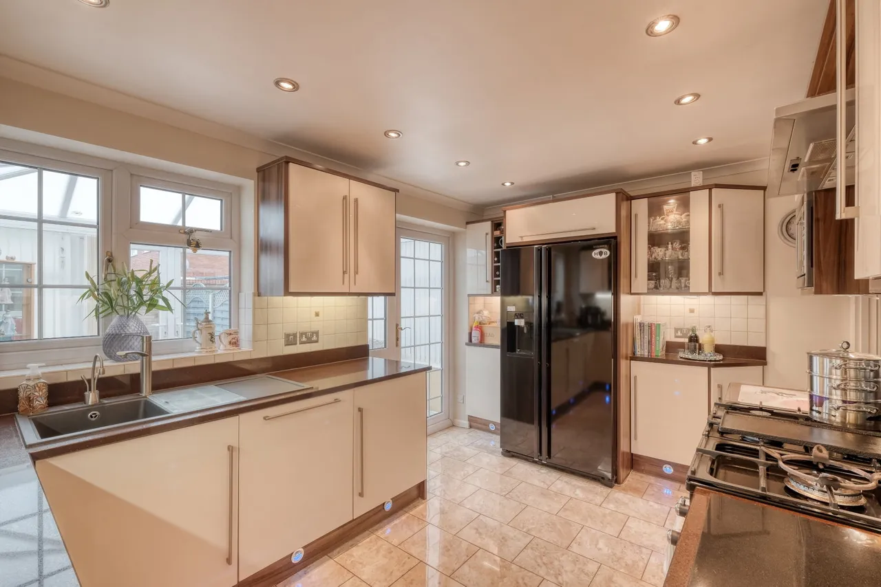 2 bed house for sale, Stoneleigh Close, Redditch, B98