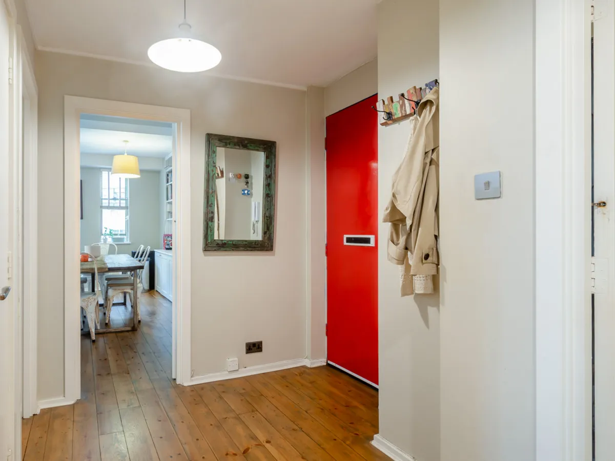 Commercial Road, London, E14, photo 23