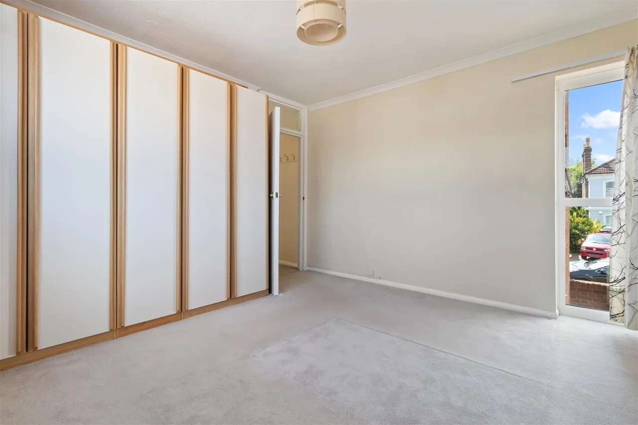 Victoria Road, Worthing, photo 6