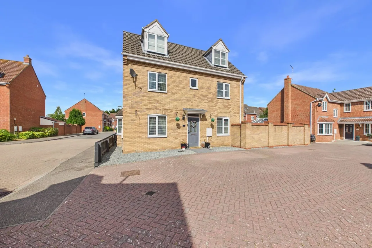 4 bed house for sale, Walnut View, Spalding, PE12