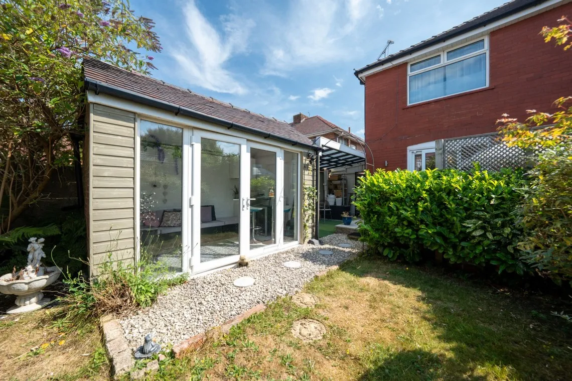 Larkfield Lane, Southport, PR9, photo 27